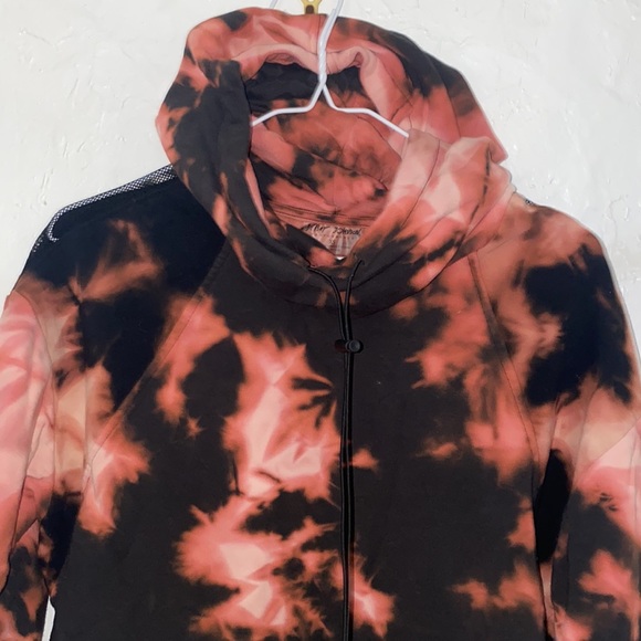 Betsy Johnson Performance custom dye Hoodie - Picture 2 of 10